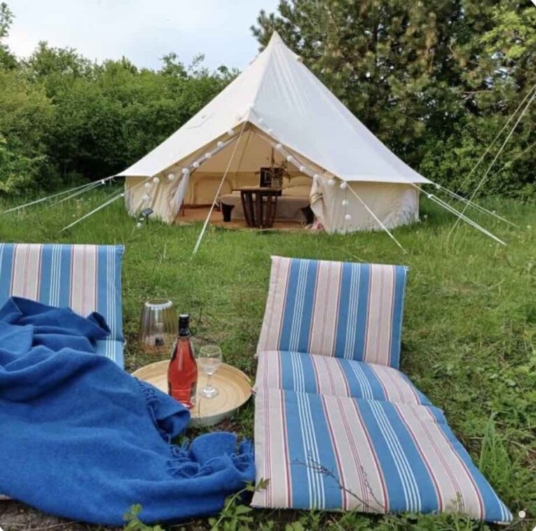 Glamping for 2 hos Bakkegaarden